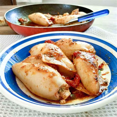 Photo of stuffed squid baked in the oven