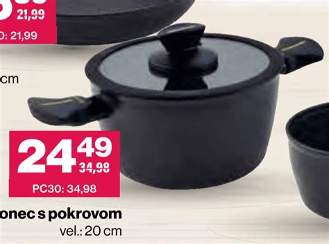 Fotografija parnega riža v lonec s pokrovom