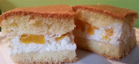 Fotografija baklavine torte s skutnim nadevom