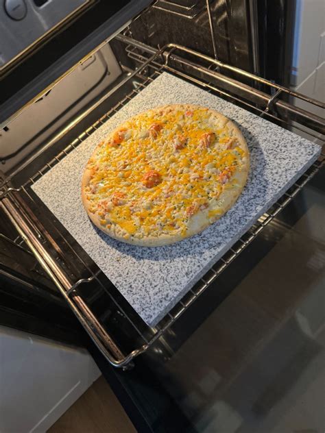 Fotografija, pizza kamen v pečici