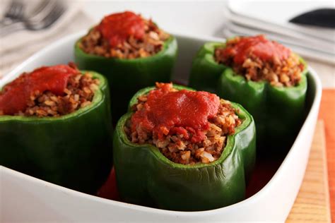 Schematic drawing of stuffed peppers in a pot for cooking