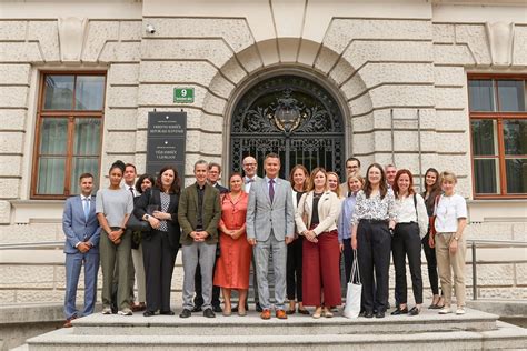 zgodovinska fotografija klavnice ali mesnopredelovalnega obrata