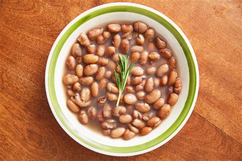 Thematic photo of Cudo Piemonte beans, either dried or cooked
