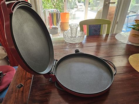 različne vrste ponve za peko palačink