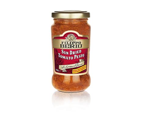 Pesto iz sušenega paradižnika s testeninami
