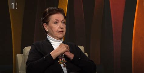 Arhivska fotografija Ivana Ivačiča med pripravo jedi v televizijskem studiu