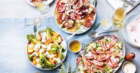 Fotografija različnih vrst listnate solate, ki ponazarja, kako hitro ovenijo