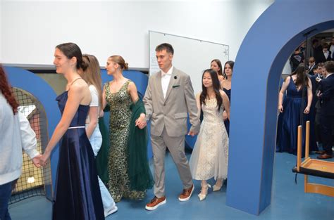 Fotografija fasade Gimnazije Kranj