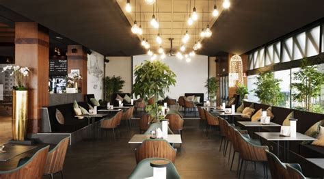 Fotografija prijetnega ambienta restavracije ali terase Pizzerije Brajda