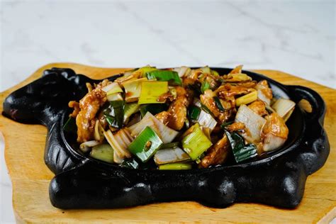 Mongolski piščanec z rižem in zelenjavo