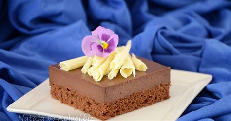 Stepen čokoladni ganache v dresirni vrečki