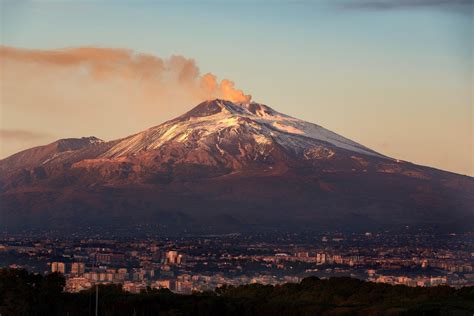 Zgodovinska fotografija Pizzerije Etna in nagrade 