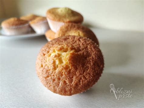 Fotografija borovničevo-kokosovih mafinov