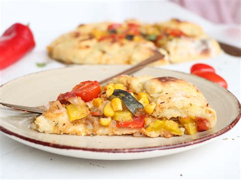Fotografija: pečena pizza iz krompirjevega testa