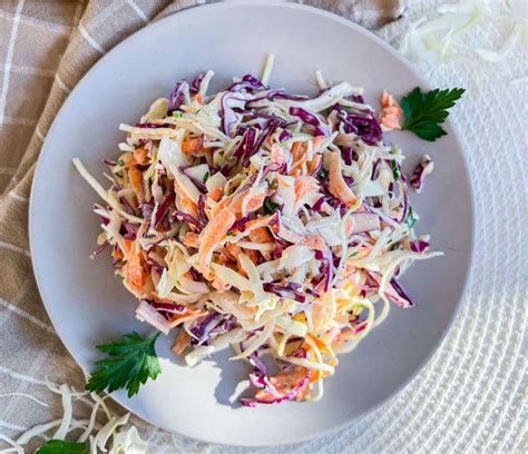 Infografika: Načini rezanja zelja in korenja za coleslaw