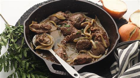Image of ingredients for veal liver with onions recipe