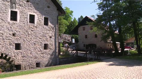 Zunanjost Pinse Rustike na Trubarjevi