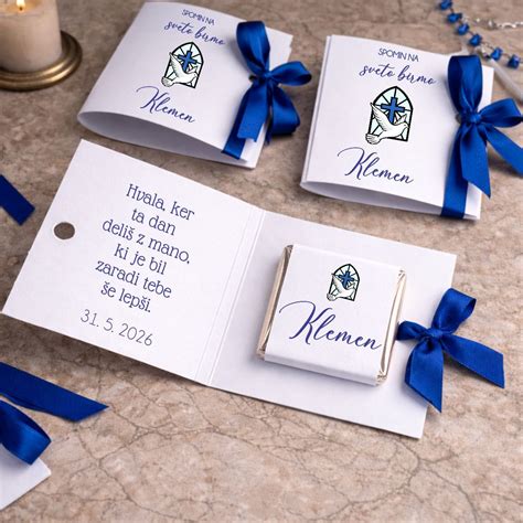 fotografija darilnega kompleta s čokolado in personalizirano voščilnico