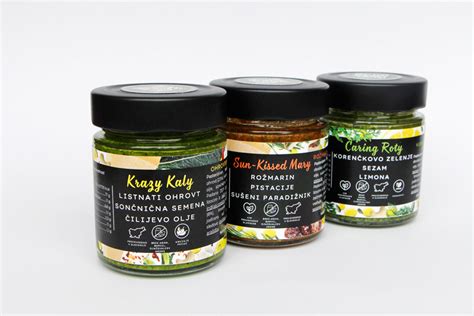fotografija omake pesto v skodelici