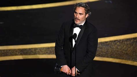 Znana osebnost Joaquin Phoenix na podelitvi oskarjev