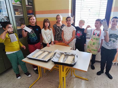 Shema: koraki za zavijanje jabolčnega zavitka