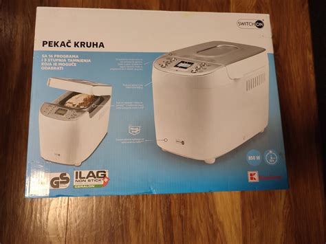 Primer nepravilno vzhajanega kruha (prekratek čas) in pravilno vzhajanega kruha