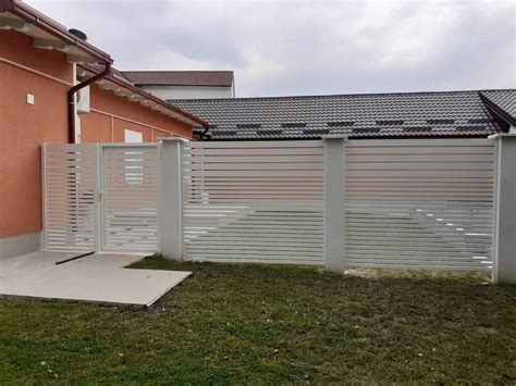 galerija uporabe gabionov v vrtni arhitekturi (ograde, škarpe, klopi)