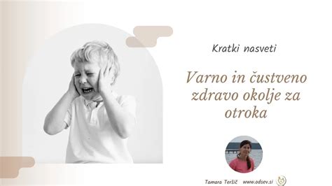 Tematska fotografija otroka, ki varno kuha s svojim setom