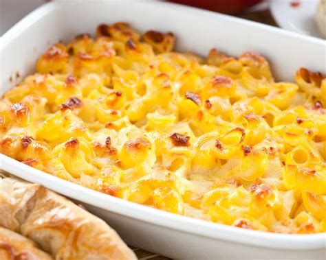 Gratinirani makaroni s cvetačo in sirom