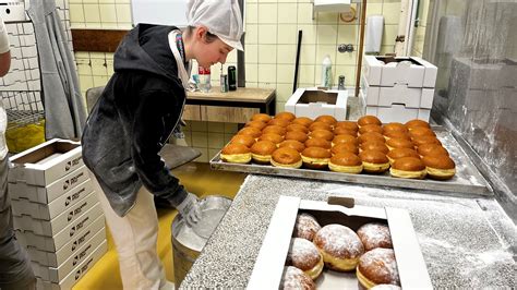 fotografija krofa z izrazitim kranceljčkom