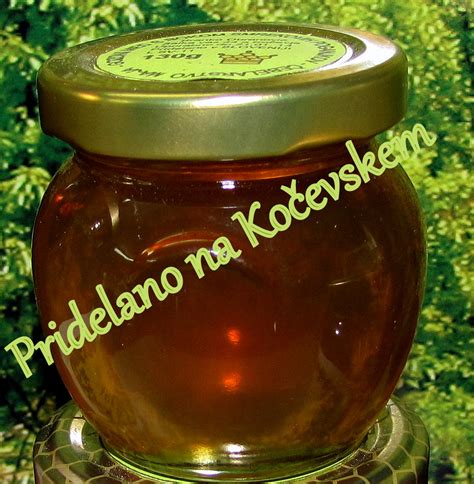 Tematska fotografija kozmetike z izvlečkom ehinaceje