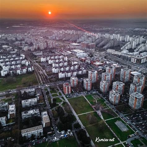 fotografija Beograda s kombinacijo stare in nove arhitekture