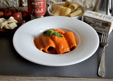 Chef Robert Bob Cerea pripravlja testenine Paccheri