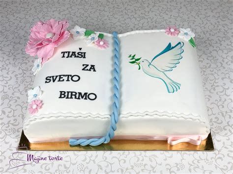 Tematsko fotografijo čudovito okrašene torte za birmo