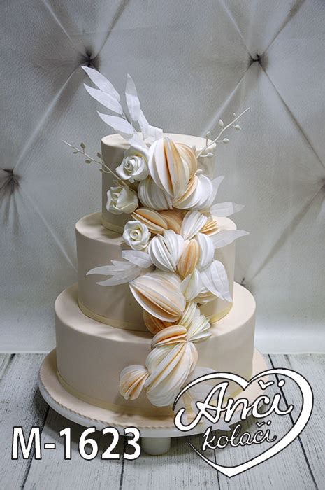 Tematsko fotografijo elegantne, personalizirane torte