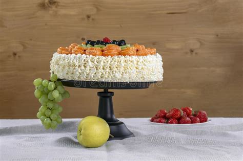 Thematic photo of a cake made from natural ingredients