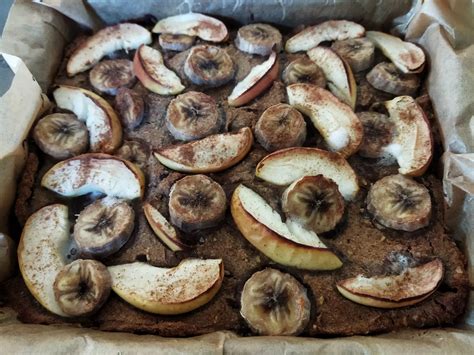 Fotografija: vegansko ajdovo pecivo z jabolki, primerno za osebe z intoleranco na gluten