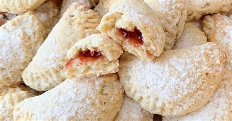 Tematska fotografija domačih marmeladnih žepkov, pripravljenih za postrežbo