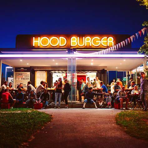 Hood Burger restavracija v centru Ljubljane: notranjost