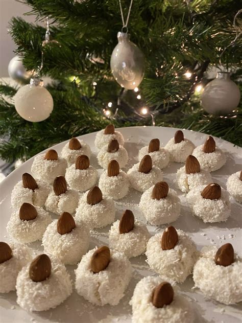 Ilustracija sestavin za rafaello kroglice