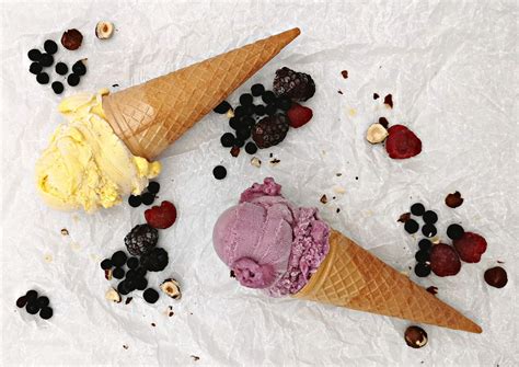 Fotografija okusnega veganskega sladoleda iz sadja ali rastlinskega mleka