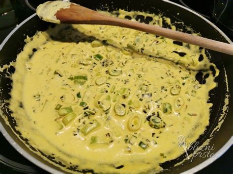 kremna omaka s curryjem, jabolkom in ananasom
