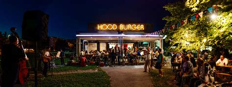 stara gostinska prikolica Hood Burger