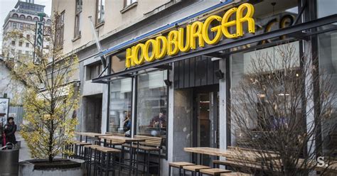 notranjost restavracije Hood Burger v centru Ljubljane