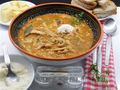 Thematic photo of Vampe po tržaško served in a traditional setting
