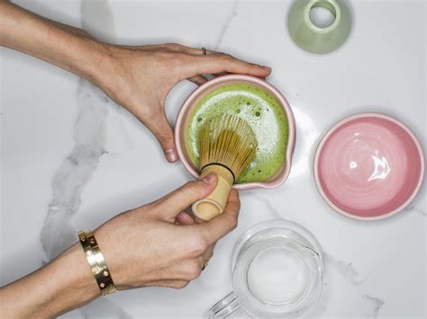 Fotografija različnih matcha napitkov iz ponudbe Cacao