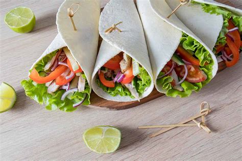 Thematična slika raznolikih tortilj in sestavin