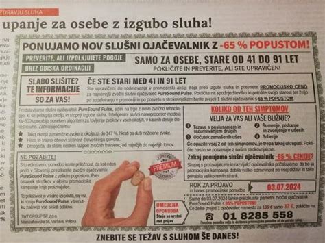 Tematska fotografija osebe, ki išče številko v telefonskem imeniku ali na spletu