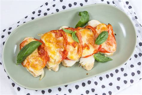 Puranji zrezki, potolčeni in pripravljeni za peko