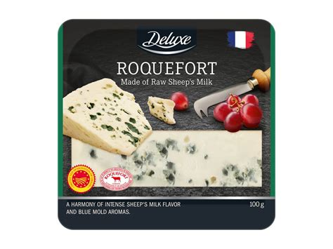 fotografija: prerez sira Roquefort z modro plesnijo